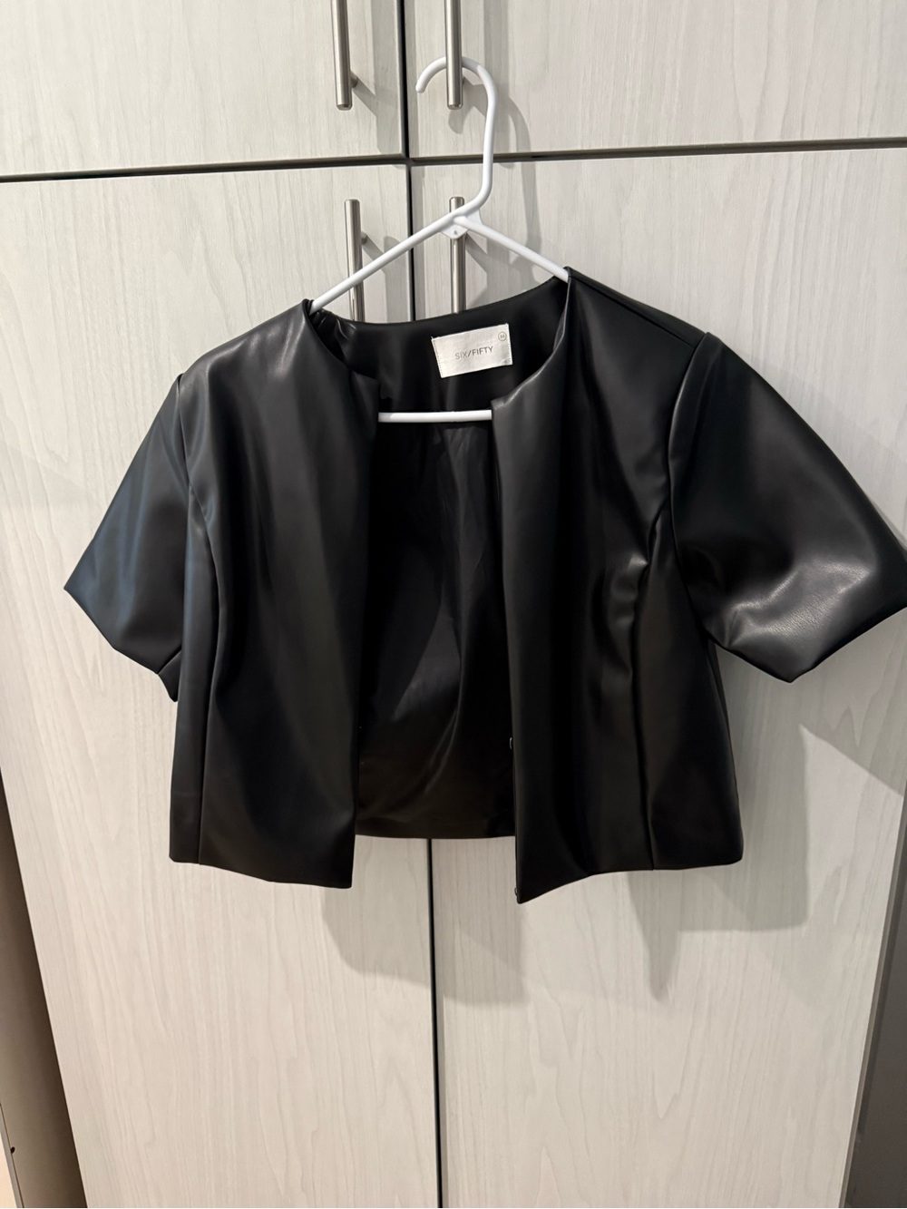 SIX/FIFTY Quinn Black Faux Leather Cropped Jacket — Medium